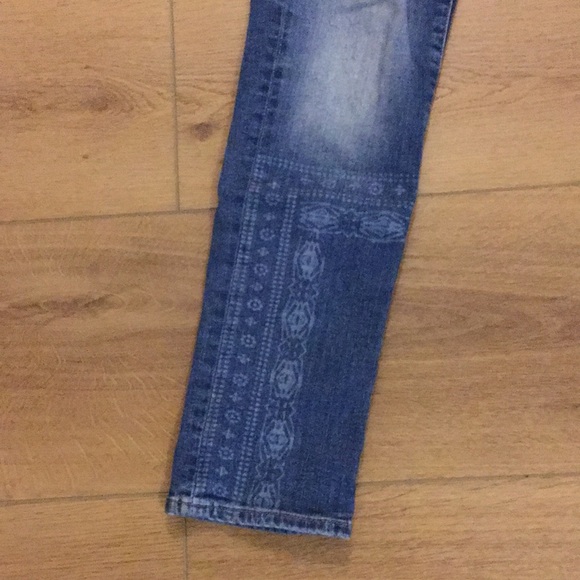 Mavi Distressed Jeans - Picture 3 of 8